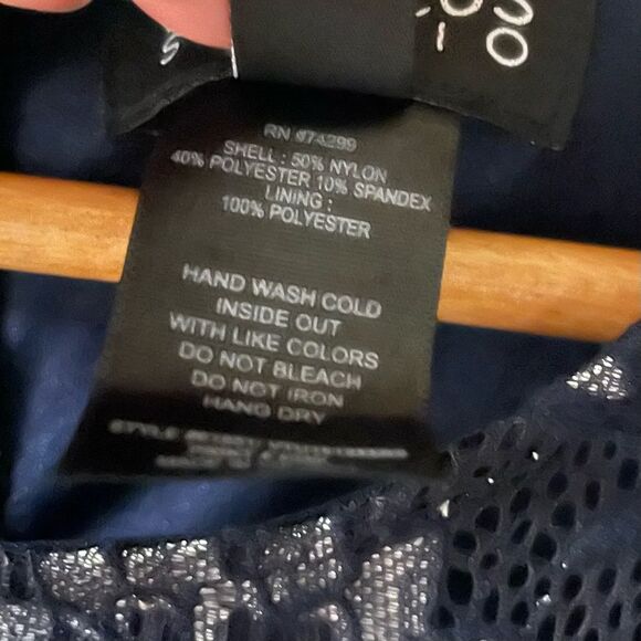 Enfocus Studio Navy Lacey Floral Metallic Cold-Shoulder Maxi Dress Size 4 GUC - Picture 6 of 11